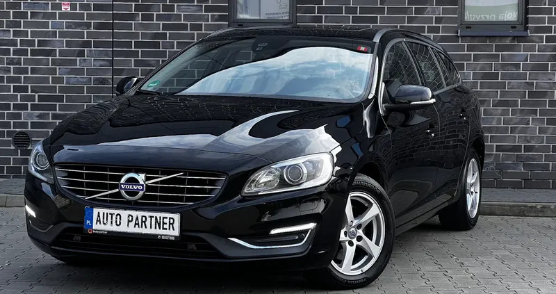 volvo v60 małopolskie Volvo V60 cena 48500 przebieg: 178000, rok produkcji 2015 z Katowice